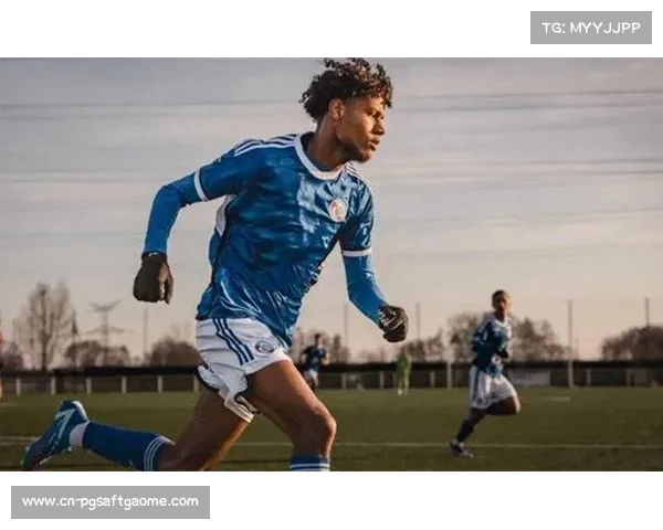 布雷斯特与梅斯对攻大战,德尔卡斯蒂略点球破门